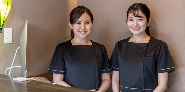 黒のエステ制服イメージ